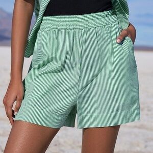 XiRENA Green Striped Women's Shorts